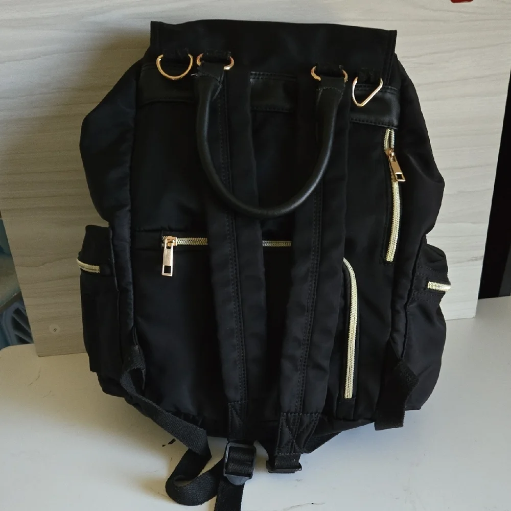 versatile black